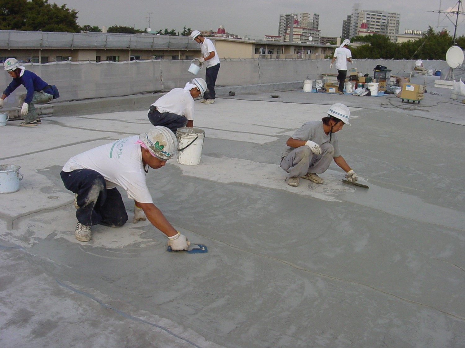 防水材・塗床材の下地調整